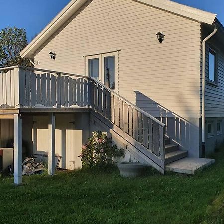 Ferienwohnung Hus Sentralt I Lofoten Leknes Exterior foto