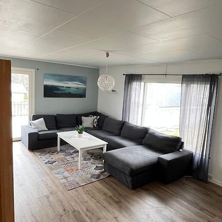 Ferienwohnung Hus Sentralt I Lofoten Leknes Exterior foto