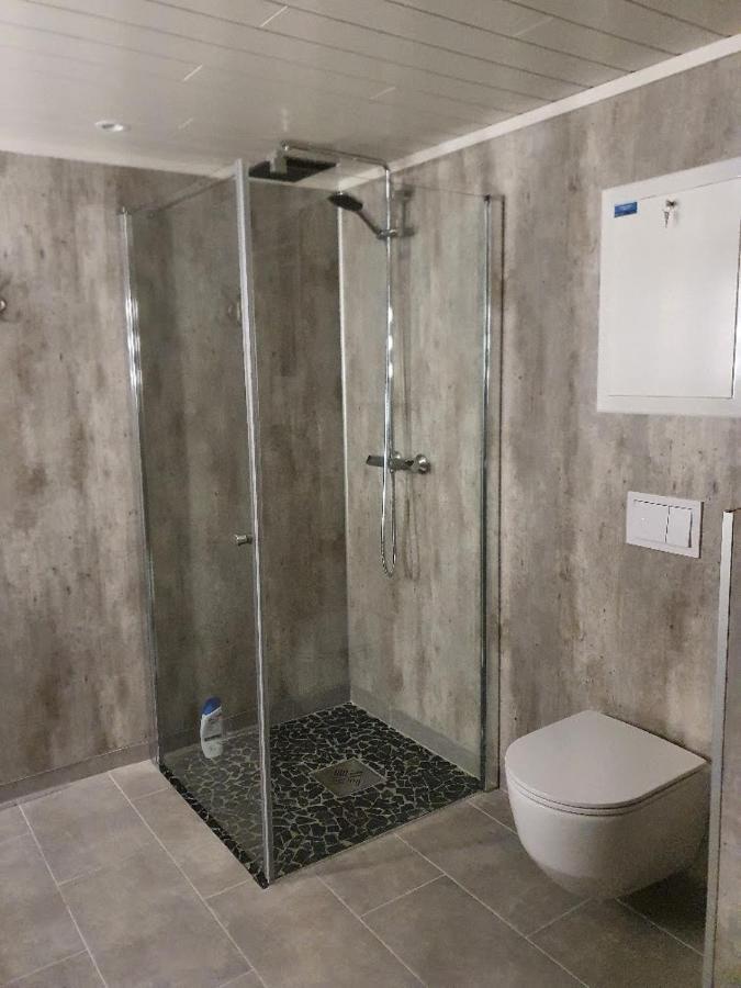 Ferienwohnung Hus Sentralt I Lofoten Leknes Exterior foto
