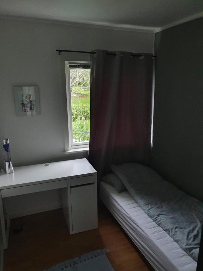 Ferienwohnung Hus Sentralt I Lofoten Leknes Exterior foto