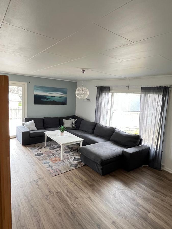Ferienwohnung Hus Sentralt I Lofoten Leknes Exterior foto
