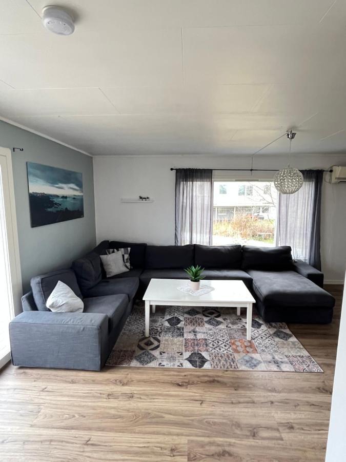 Ferienwohnung Hus Sentralt I Lofoten Leknes Exterior foto